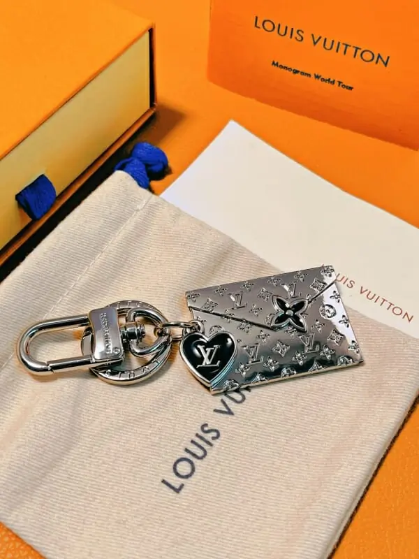 louis vuitton lv key holder and boucle de sac s_122a460